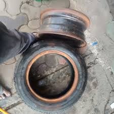 M D Tyre Fitter