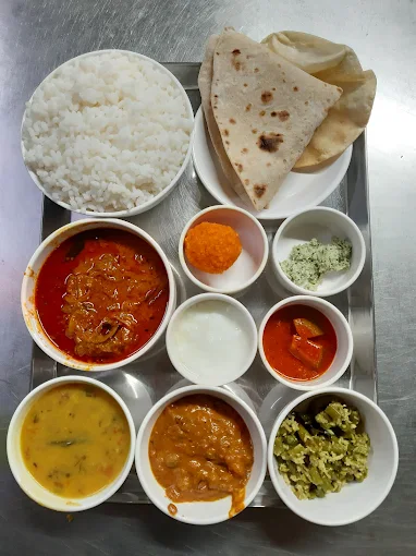 Alhind Calicut Tower